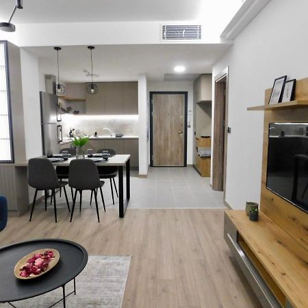 Sky Side Luxury Condo Üsküp Dış mekan fotoğraf