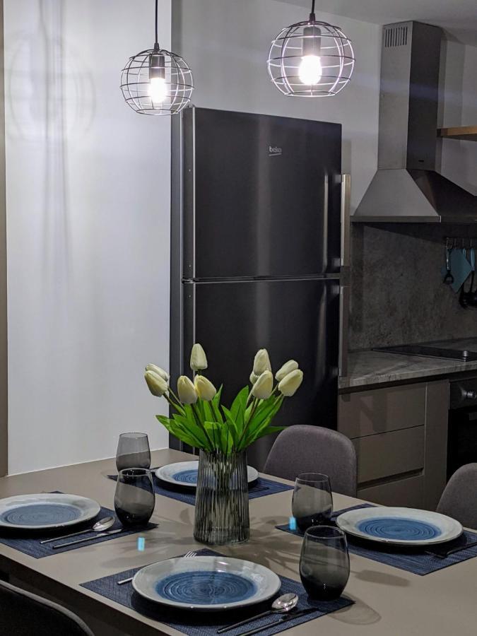 Sky Side Luxury Condo Üsküp Dış mekan fotoğraf